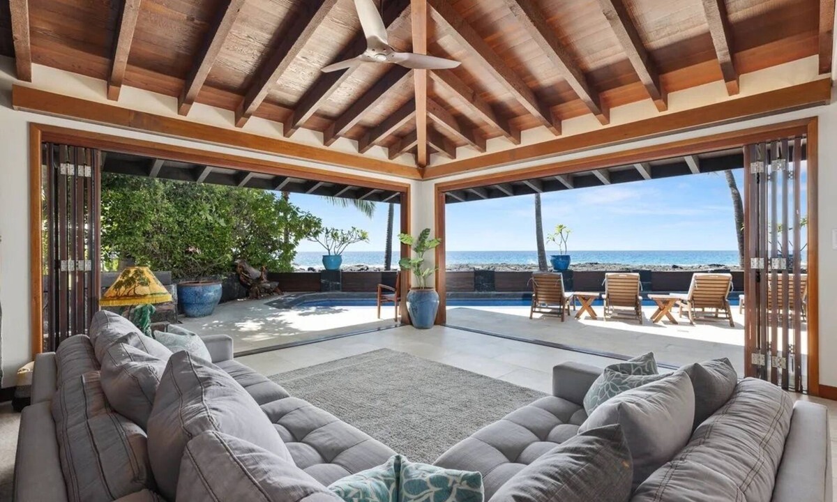 Kailua-Kona House | Spacious 4-bedroom house plus bunk room with WiFi and AC in charming Kailua-Kona