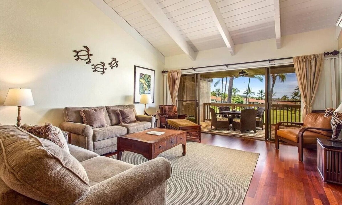 Kahaluu-Keauhou Condo | Spacious Executive Retreat in Paradise + 3 mins from Turtle Beach!