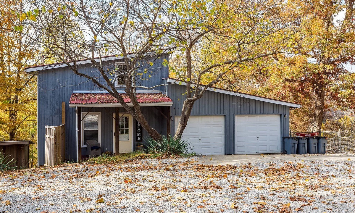 Sloans Valley Cabin | Spacious House on the Water - Lake Cumberland
