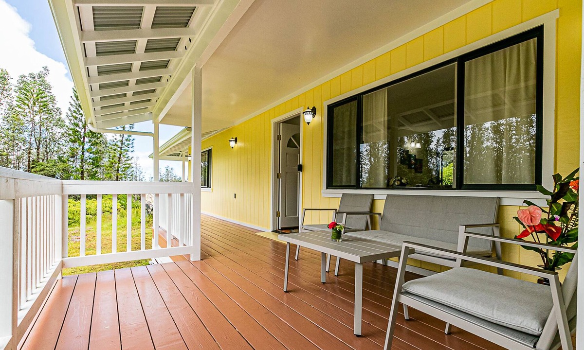 Fern Acres House | Spacious one-bedroom Hawaiiana. Visit Volcano!