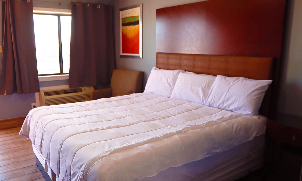 San Antonio Hotel | Studio Suites