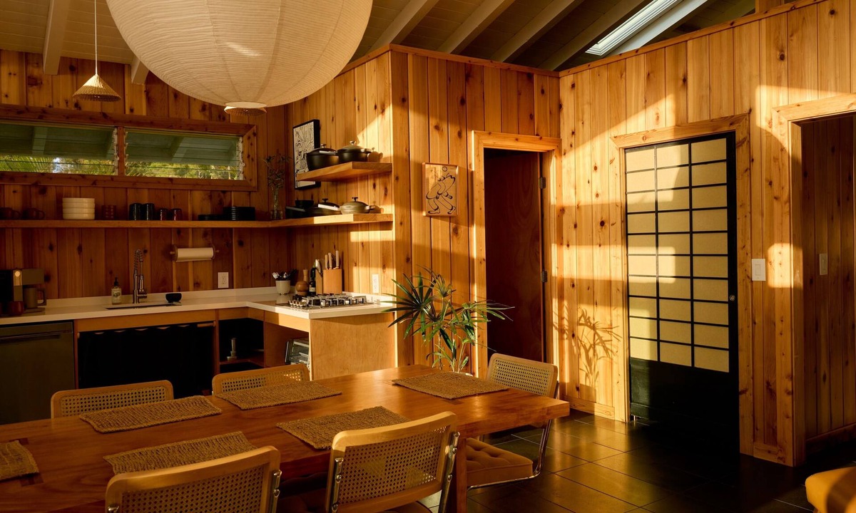 Pupukea House | The Cedar House - Private Yard and Entrance!