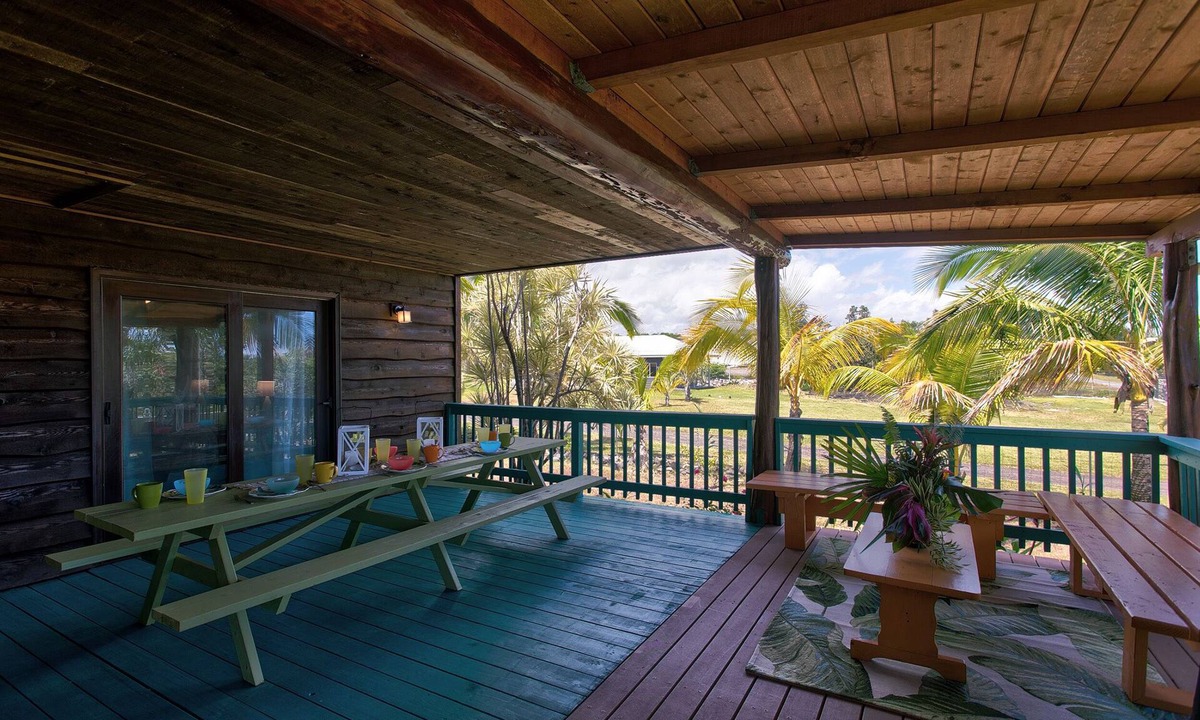 Keaau House | The Rainbows End in Sunny Hawaiian Paradise Park