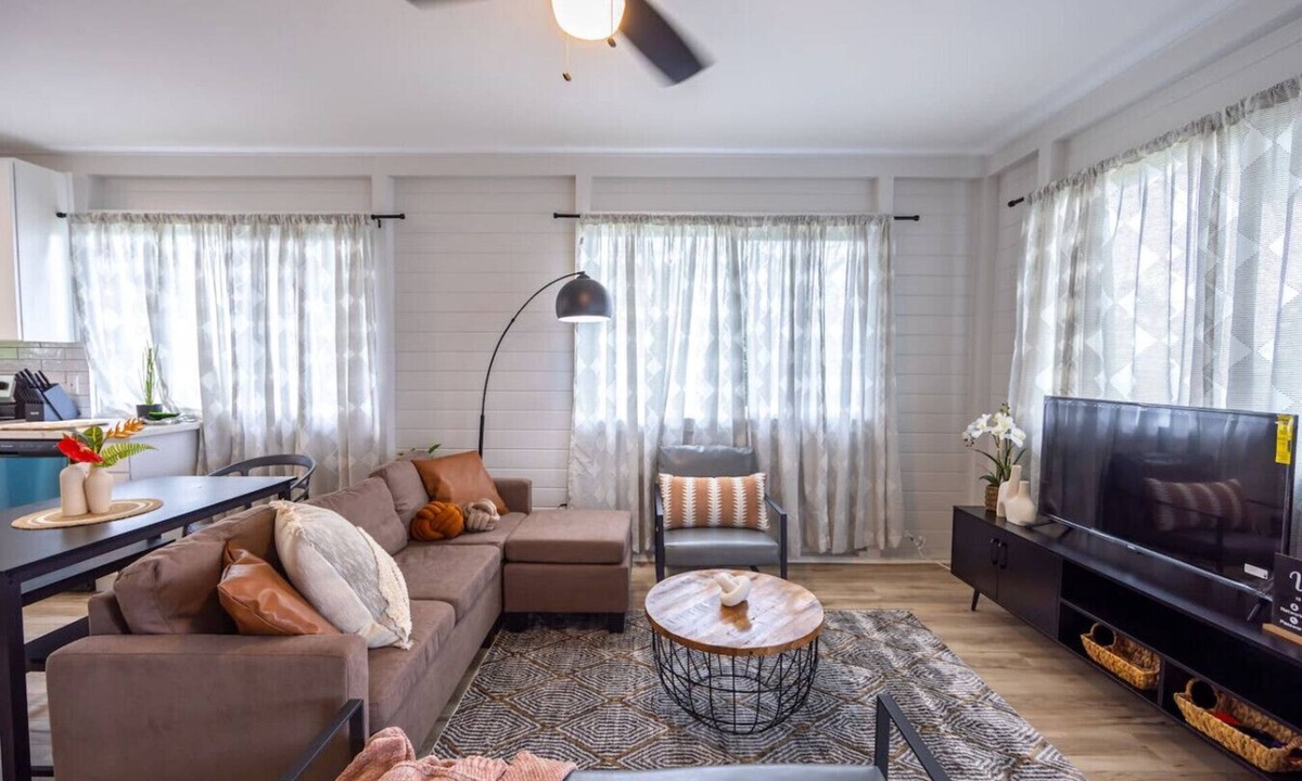 Hilo Cottage | Tropical Oasis, Walk to Hilo`s Best Spots