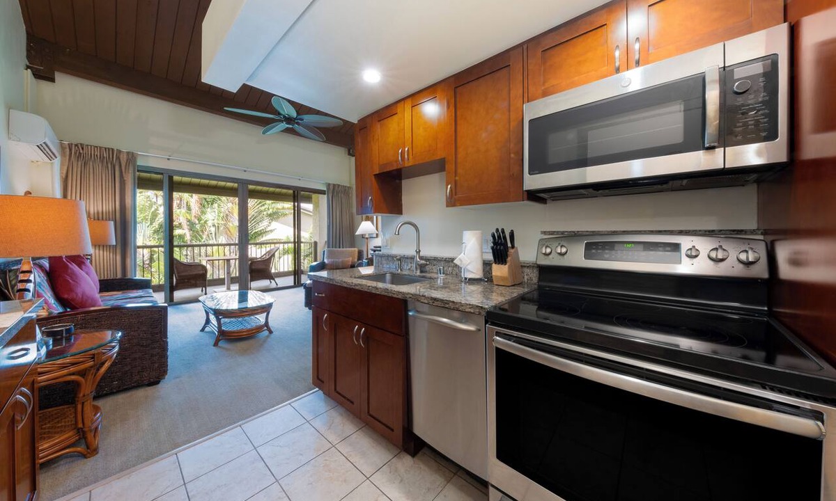 Princeville Hotel | Unwind and enjoy on #2 Best Resort for Families | 2 Relaxing Units w/Pool!