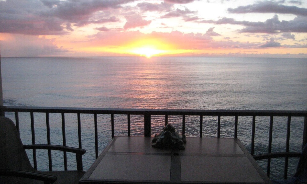 Makaha Condo | Vacation In Paradise in Makaha Area with free parking