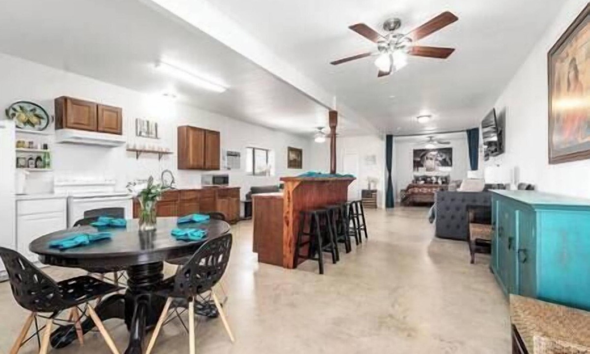 Brookshire Villa | Vacation Rental + Rustic Ranch Setting & On-Site Lodging & Indoor-Outdoor Events