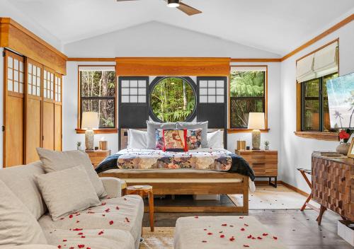 Volcano House | Volcano Tea House Cottage-SpaBath-HotTub-FirePlace