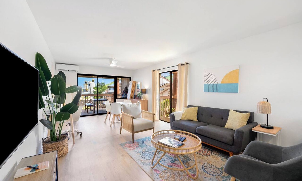 Nawiliwili Condo | Walk to Kalapaki Beach, 3 lanais, full AC
