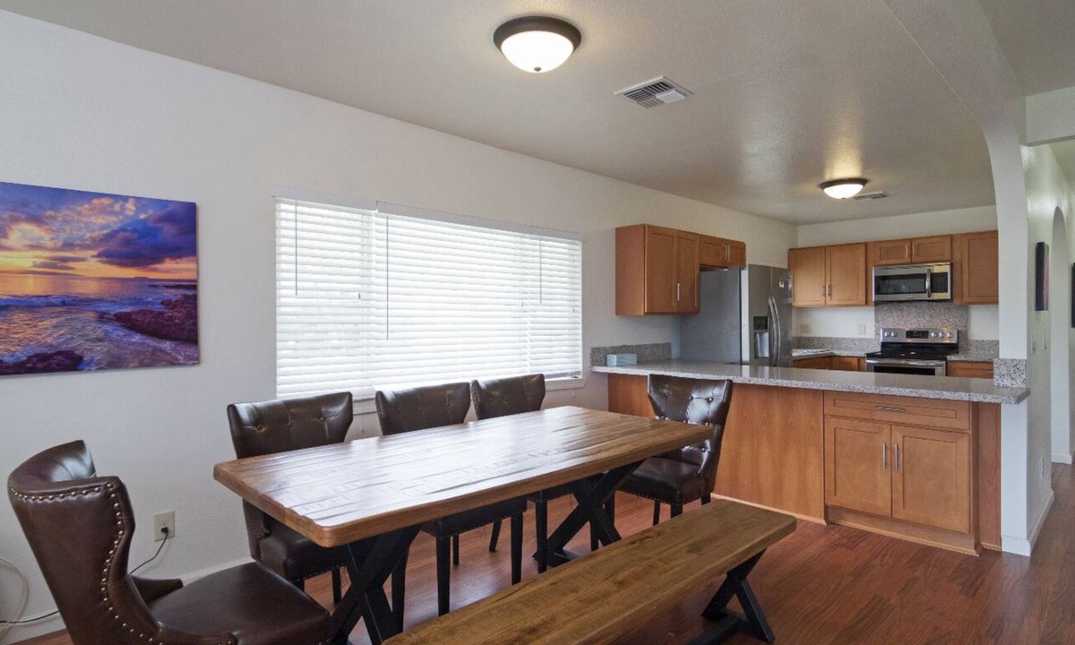 Hauula House | Walk to Ocean from house- close to BYU-H & Polynesian Cultural Cntr 3 bed 2 bath