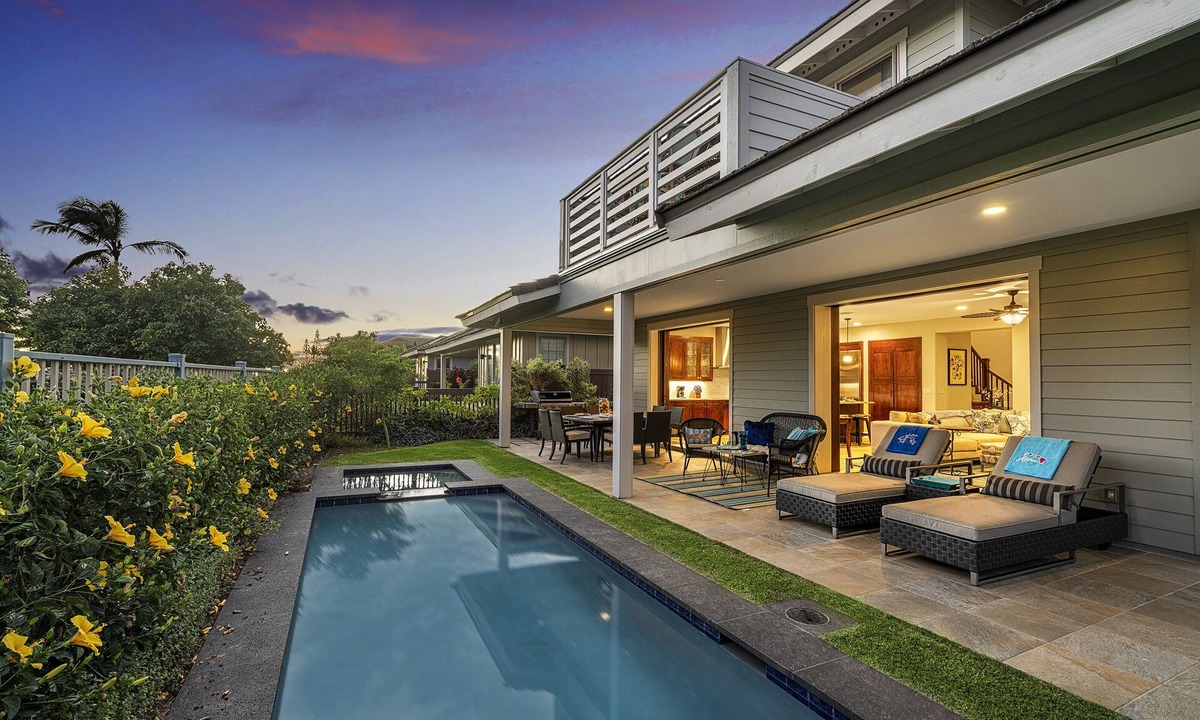 Keauhou House | 🏖️Walk to Pickleball | Private Pool Keauhou Home