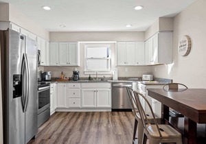 4BR/3Bath for 11, Near Ark, Plenty of Free Parking in Williamstown
