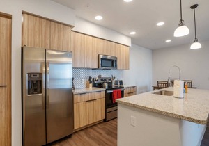 Chic Modern 3BR Apartment by Stay Gia in Goodyear