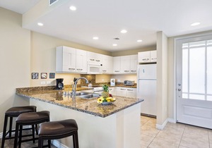🏖️Kona Townhome w/Ocean Views, Central A/C, Pool + Hot Tub