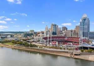 Lavish Downtown Condo with Rooftop Lounge 337 in Cincinnati
