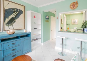 🏝Palm Beach Island King Suite, Walk to Beach and Restaurants, 24/7 Desk🏖 in Palm Beach