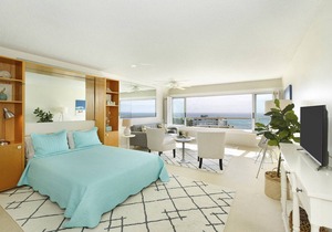 Panoramic Oceanfront & Diamond Head views, just steps to beach. FREE Parking!