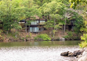 UNIT 8 - TREETOP 2 BEDROOM VILLA in Village of Four Seasons