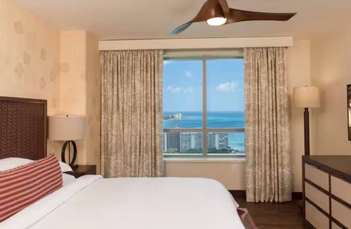 Waikiki Resort | 1 Bedroom Premier- Ocean View at The Grand Islander by HGV: A Slice Of Paradise