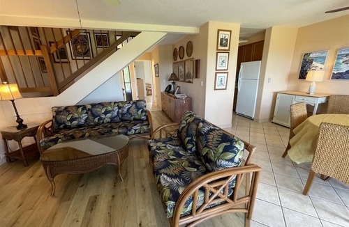 Punaluu Condo | #16 2 bed/2 bath Two Story Condo with Stunning Oce