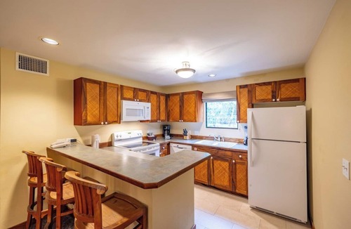 Kailua-Kona Condo | 2x2BR in Tropical Hawaiian Resort Paradise