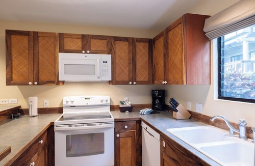 Kailua-Kona Condo | 2x2BR in Tropical Hawaiian Resort Paradise