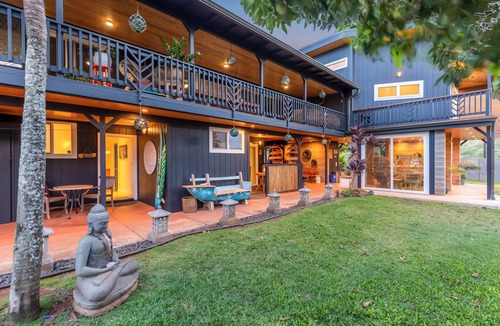Paia House | 3 Bedroom 3.5 Bathroom Ocean View House. A Short Walk To Paia Town & Beaches!