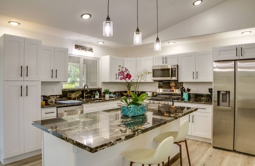 Keaau House | 3 Mi to Shipman Beach! Family Getaway w/Patio