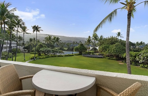 Keauhou Hotel | 3 x Resort View 2 Double Beds at Outrigger Kona Resort and Spa
