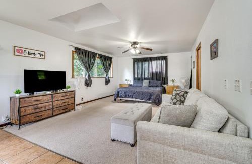Keaau Apartment | 4 Mi to Beach: Keaau Retreat w/Relaxing Porch!