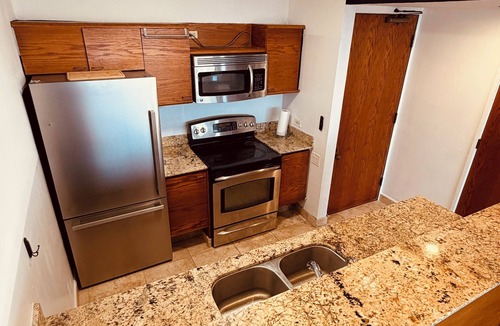Downtown Honolulu Apartment | 40th floor Penthouse In Downtown Honolulu Chinatown with huge Private Rooftop