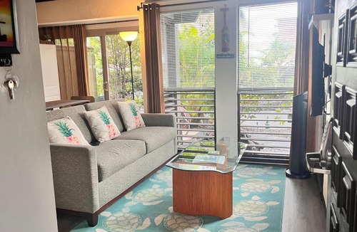 Punaluu House | 43 Studio Queen Bed