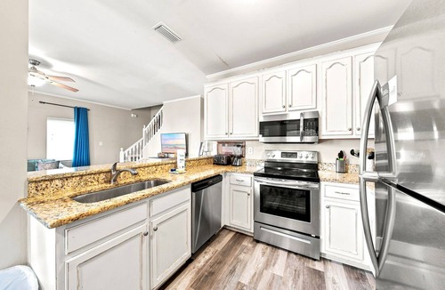Ono Island House | 5783 Pensacola Ave | Bear Point | Sleeps 9