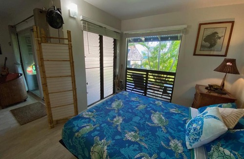 Punaluu House | 71 Dramatic Ocean and Lava