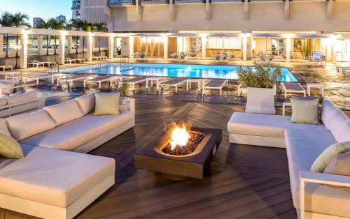Ala Moana Apartment | Ala Moana Hotel Ocean view with balcony