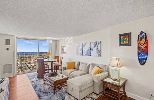 Waikiki Condo | Aloha Condos, Ilikai Marina, Condo 786, Oceanfront, AC