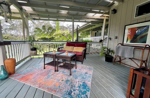 Volcano House | Aloha Junction Guesthouse Suites, stay and explore Kilauea Volcano Hawaii.