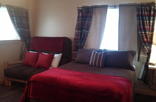Lava Hot Springs Hotel | Alpaca Inn, The