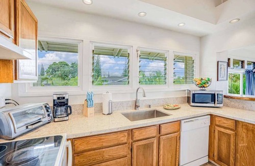 Princeville Condo | August Sale - Princeville Corner Studio with Fast WiFi, Mountain Views & Pool