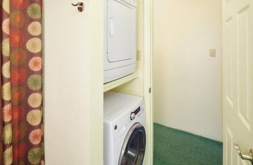 Nawiliwili Apartment | Awesome Find! 2 Family-Friendly Rooms, Free Parking, Pool, Close to Beach