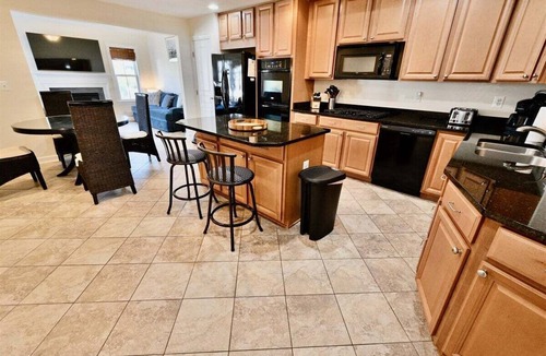 The Commons House | Bayside * 4BR Luxury Twinhouse