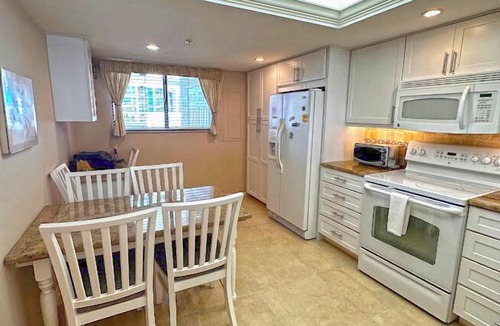 Longboat Key Condo | Beachfront 2 BR/2 BA At Players Club By FVC