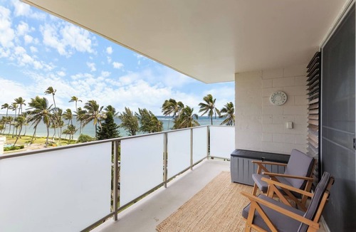 Punaluu Apartment | Beachfront Condo | 30 Day Min | Pool + A/C
