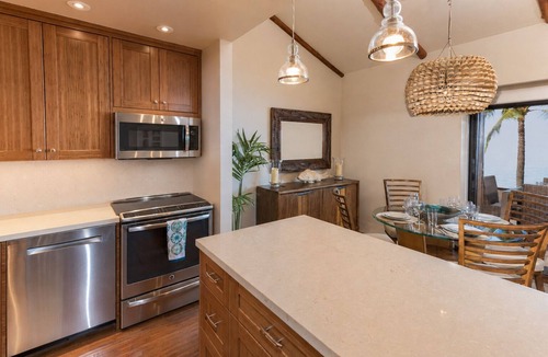 Wailea Condo | Beachfront Condo B303 - December 13-27 Still Available!