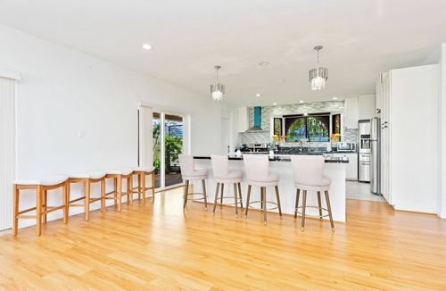 Maili House | Beachfront Family Dream Vacation in Tranquil Home Along the Waianae Coast