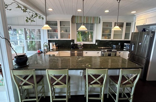 Hawaii Loa Ridge House | Beachfront South Shore Retreat with Stunning Ocean View Deck, Surf Near Waikiki