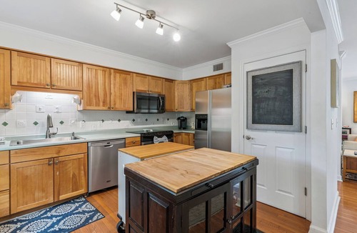East Beach House | Beautiful 4 bed, 5 full bath, East Beach with Pool, 3 houses from East Beach