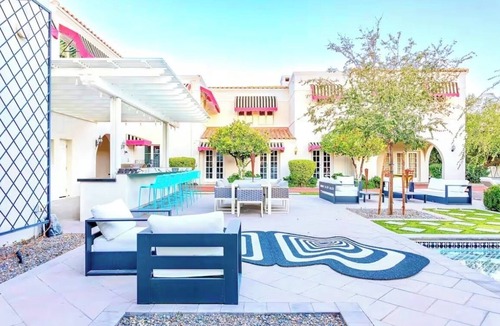 Encanto Ski Chalet | Beautiful 6-bedroom 1933 Chateau with heated pool and large play area in Phoenix