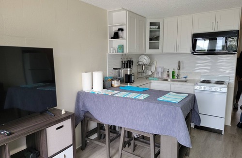 Makaha Apartment | Beautiful Beachfront Condo in Makaha