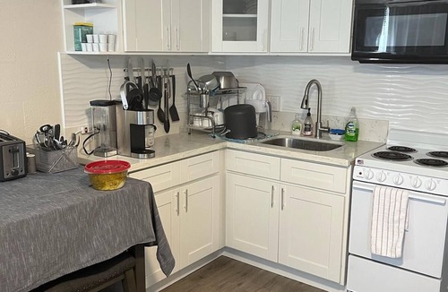 Makaha Apartment | Beautiful Beachfront Condo in Makaha